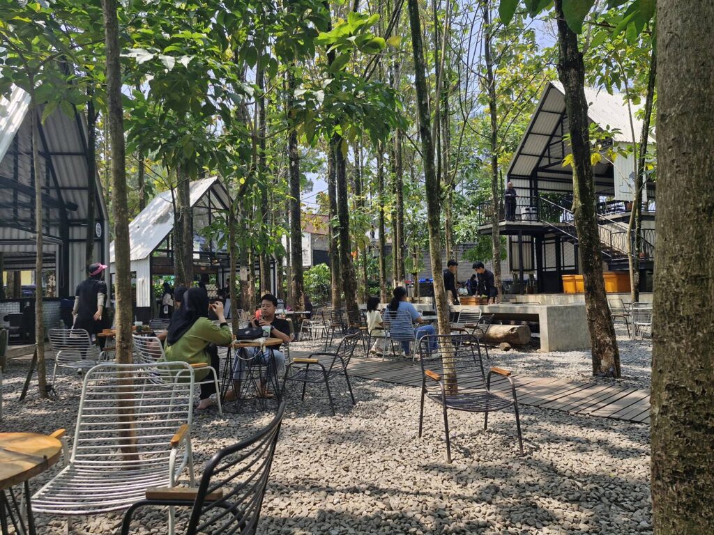 Weekend : Ke Kopi Nako kebon jati Lagi